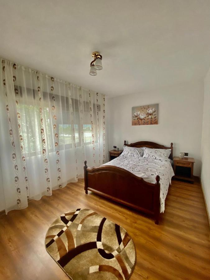 شقة Apartament Sunshine Orşova المظهر الخارجي الصورة